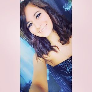 Meet your Posher, Ashley